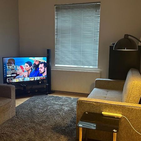 Experience London With Easy Villa บรอมลีย์ ภายนอก รูปภาพ